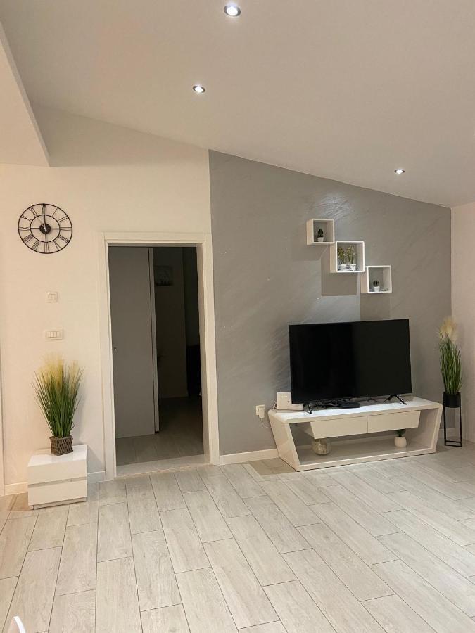 Apartman Mili Baska Voda Bagian luar foto