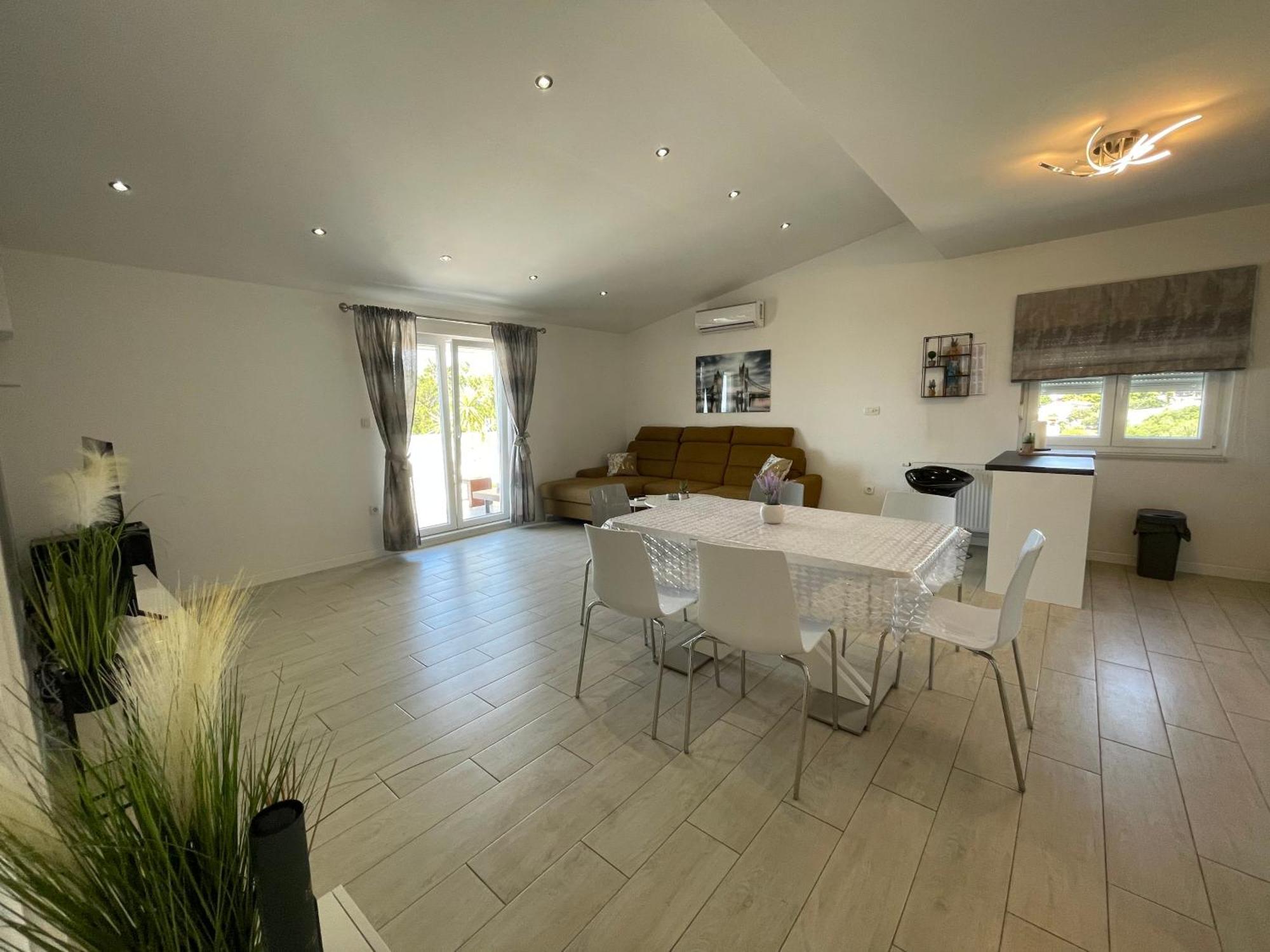Apartman Mili Baska Voda Bagian luar foto
